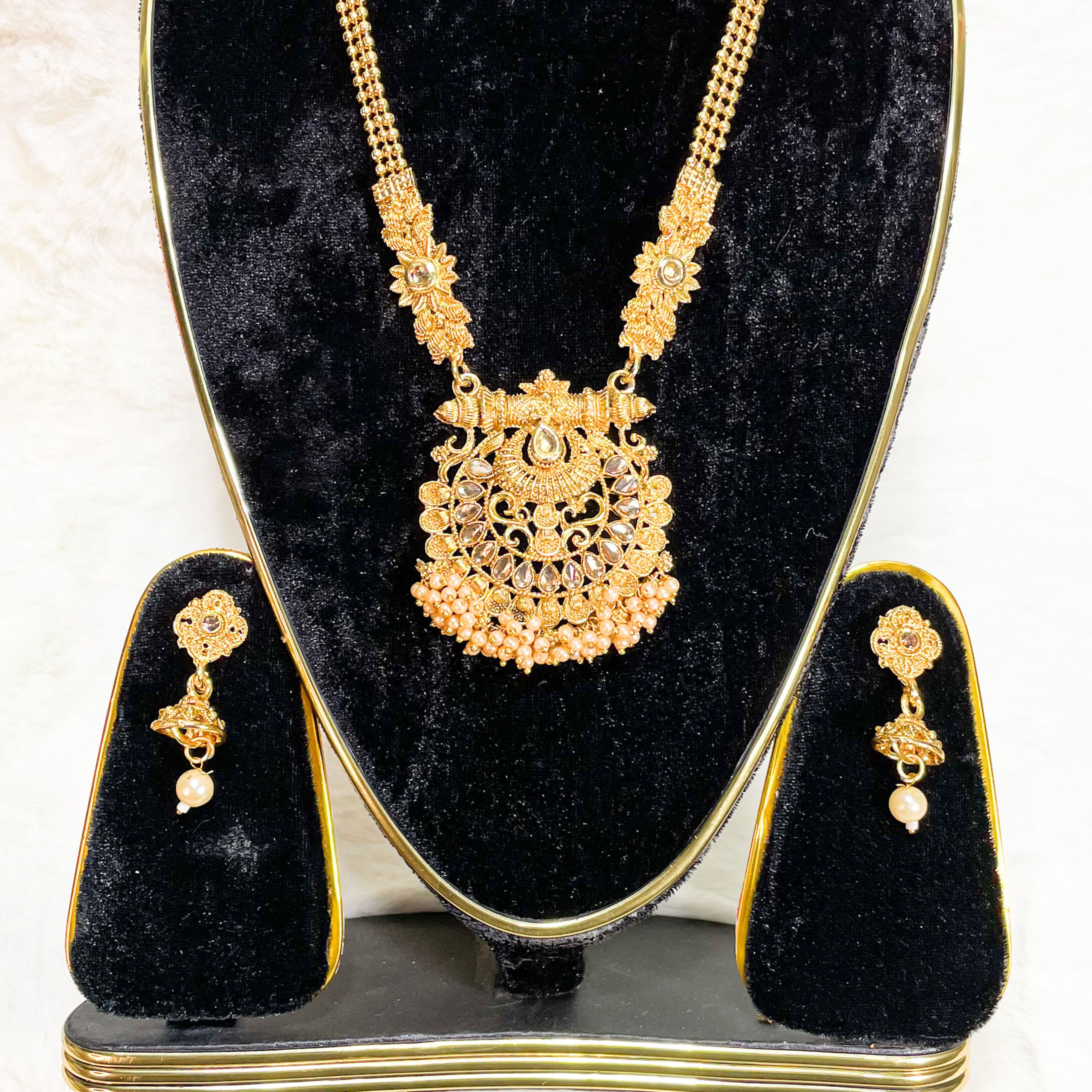 Gold Plated Traditional Pendant Necklaces Set