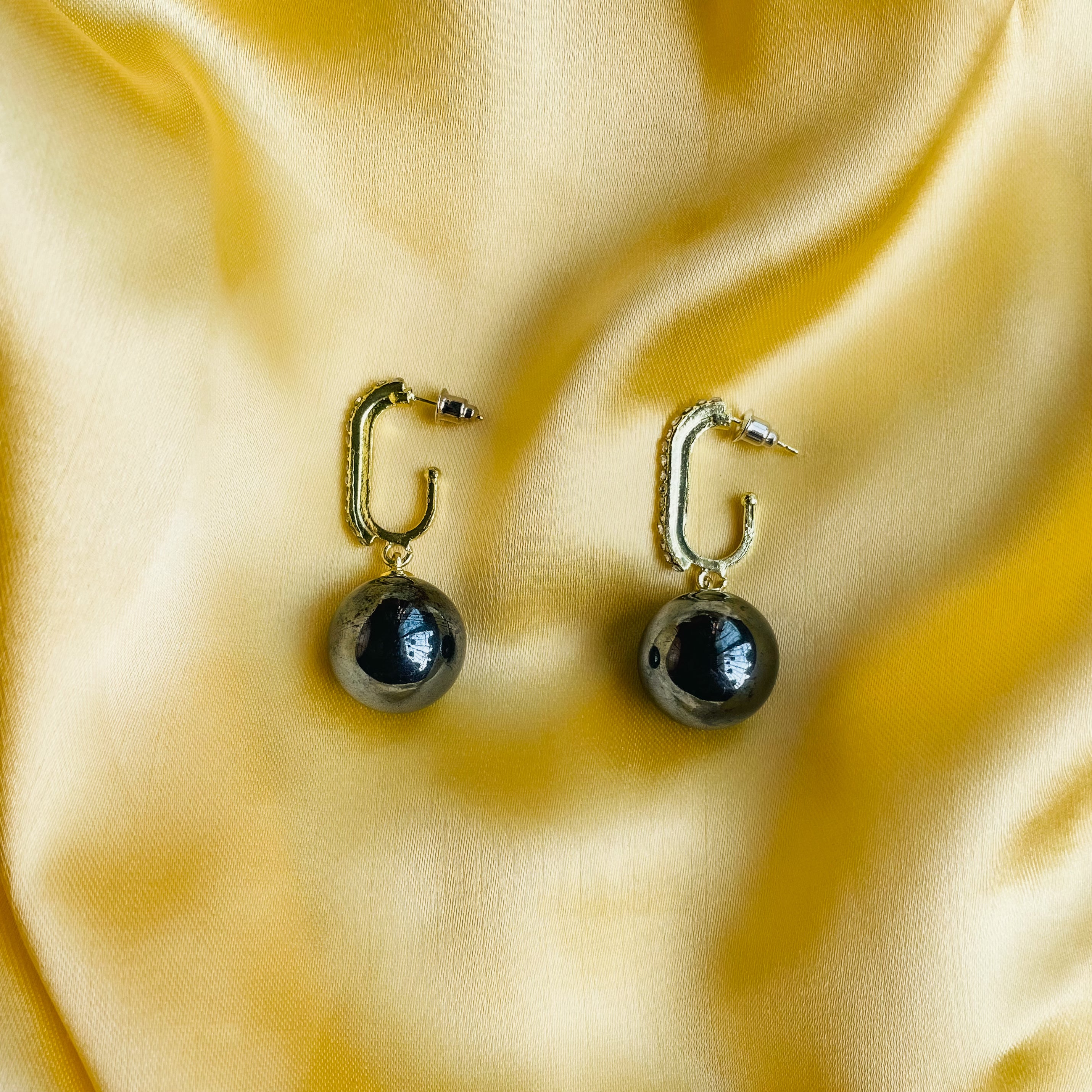 Elegant Fashionable Pearl Earrings